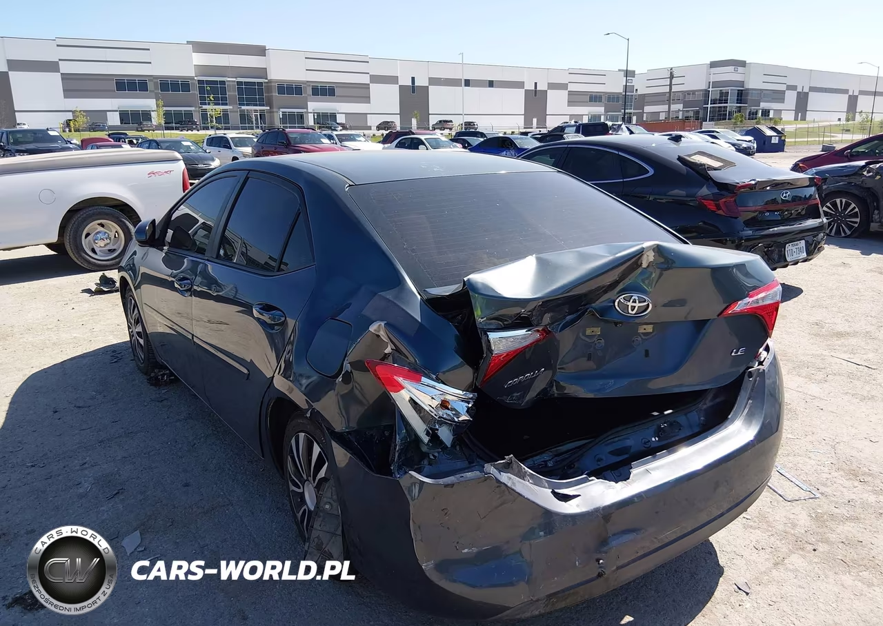 2015 Toyota Corolla Le VIN:5YFBURHE4FP240992 - 3