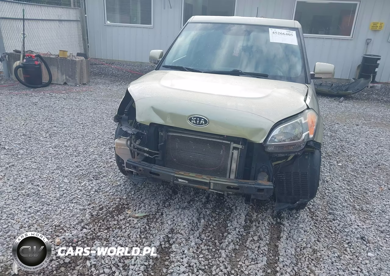 2011 Kia Soul + VIN:KNDJT2A28B7237675 - 6