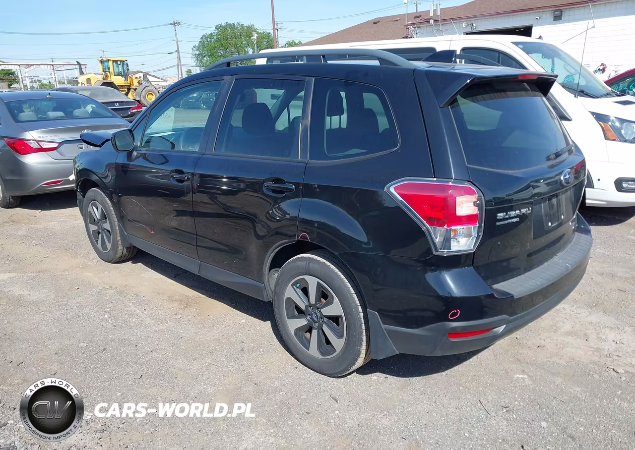 2018 Subaru Forester 2.5I Premium VIN:JF2SJAEC5JH457602 - 3