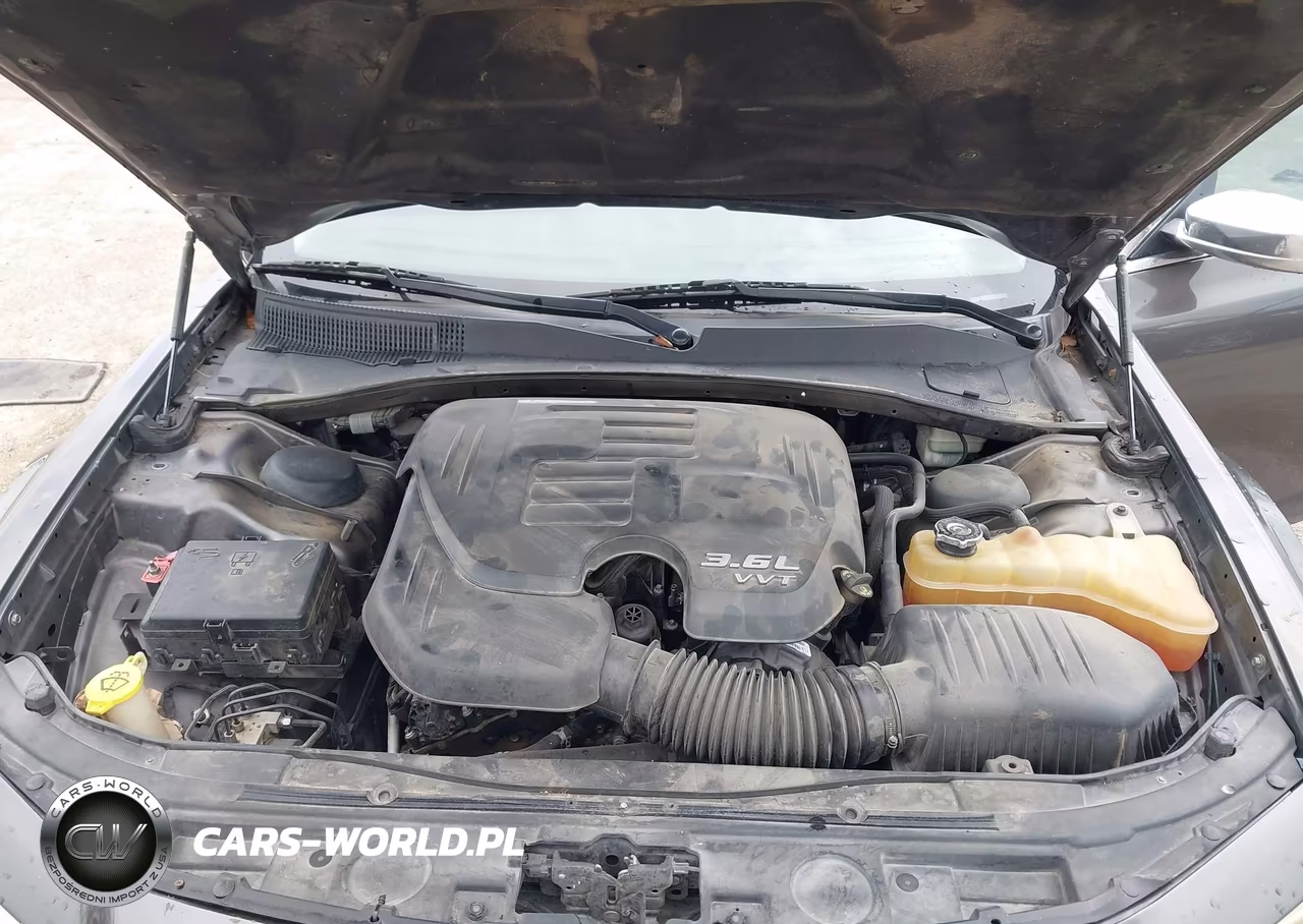 2016 Chrysler 300C VIN:2C3CCAEG0GH207515 - 10