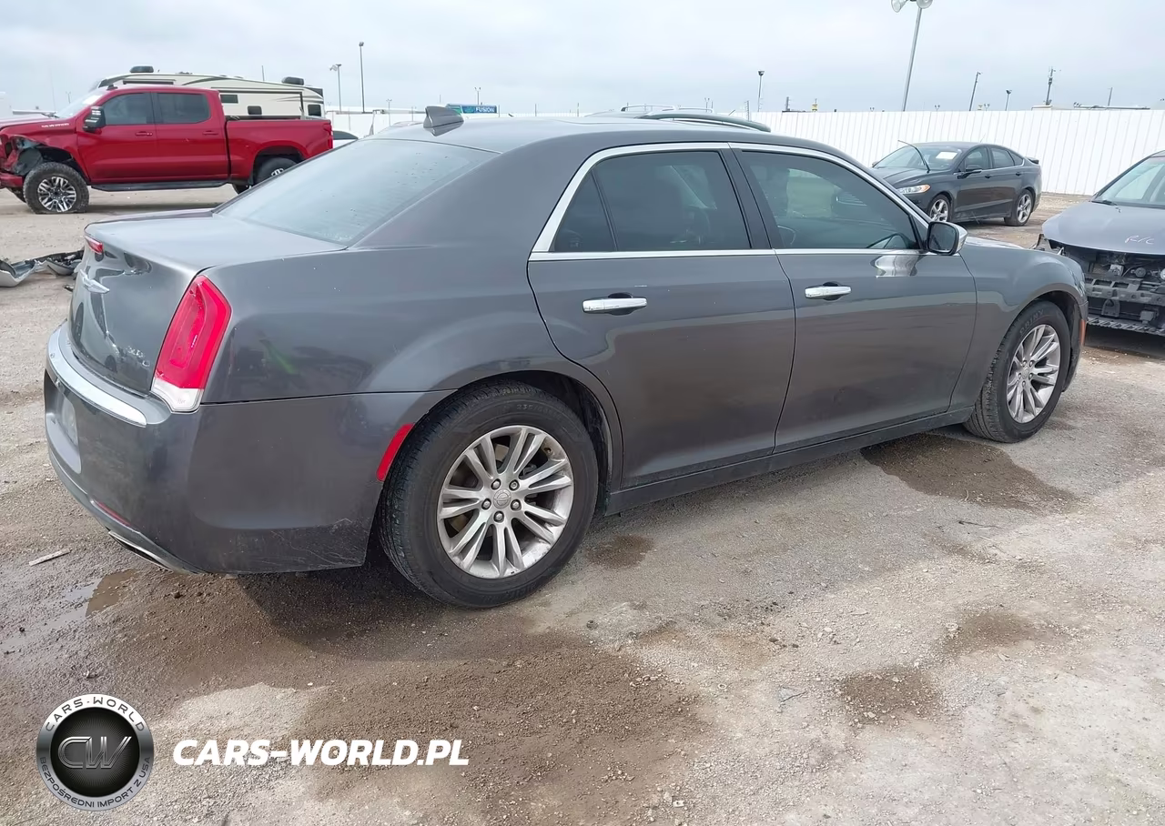 2016 Chrysler 300C VIN:2C3CCAEG0GH207515 - 4