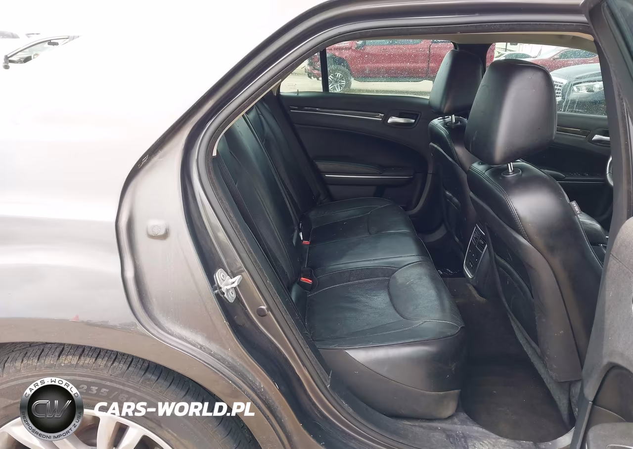 2016 Chrysler 300C VIN:2C3CCAEG0GH207515 - 8