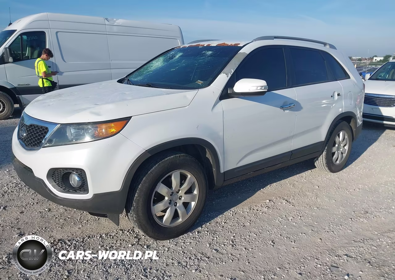 2013 Kia Sorento Lx VIN:5XYKT3A66DG380174 - 2