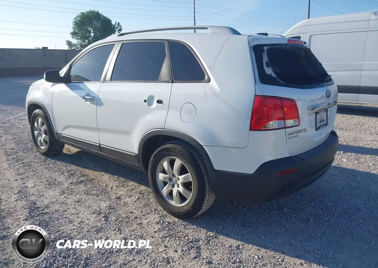 2013 Kia Sorento Lx VIN:5XYKT3A66DG380174 - 3