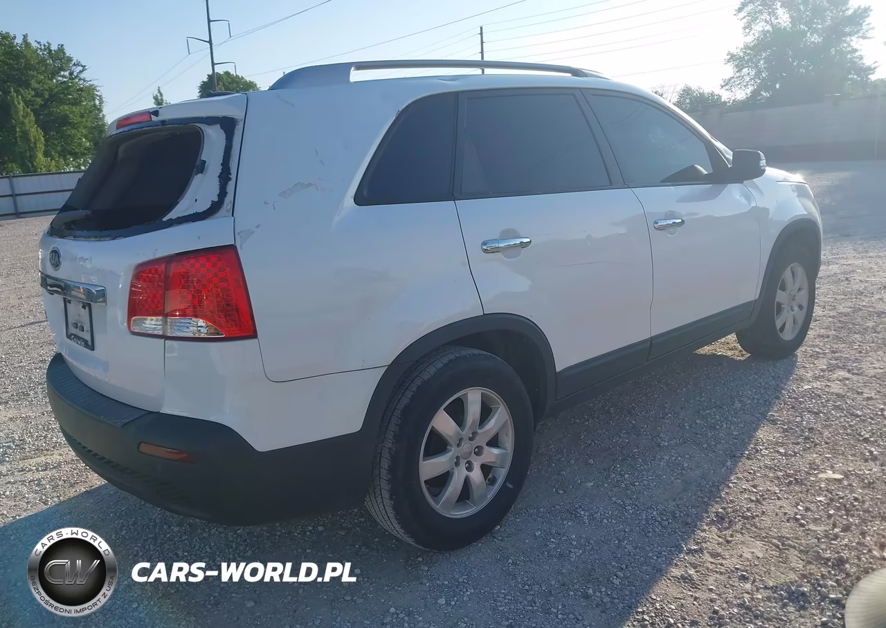 2013 Kia Sorento Lx VIN:5XYKT3A66DG380174 - 4