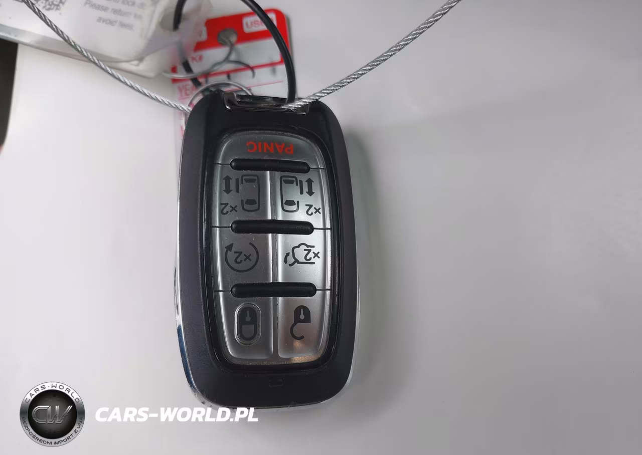2023 Chrysler Pacifica Touring L VIN:2C4RC1BG9PR615936 - 11