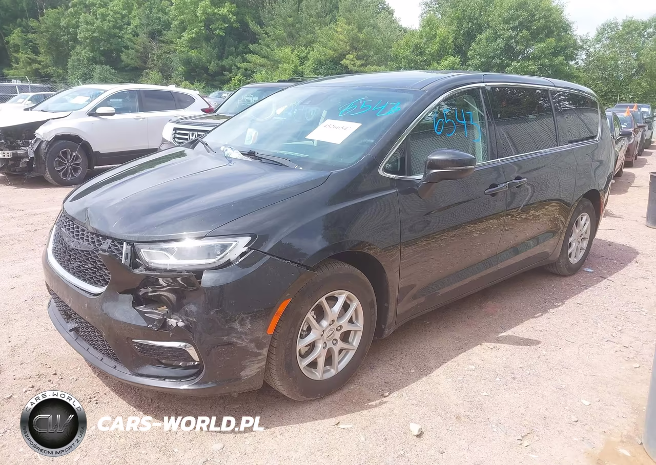 2023 Chrysler Pacifica Touring L VIN:2C4RC1BG9PR615936 - 2