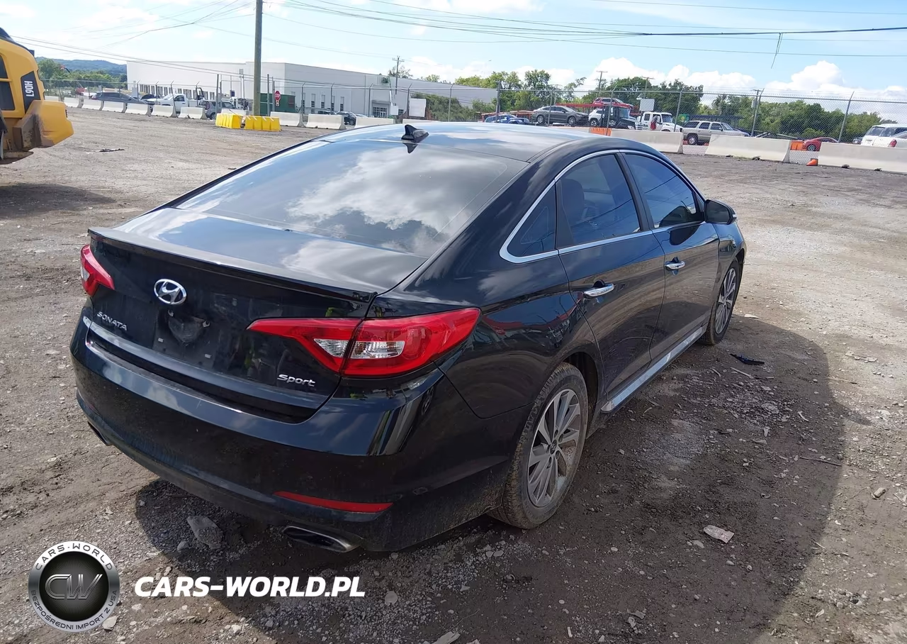 2017 Hyundai Sonata Sport VIN:5NPE34AF8HH593158 - 4