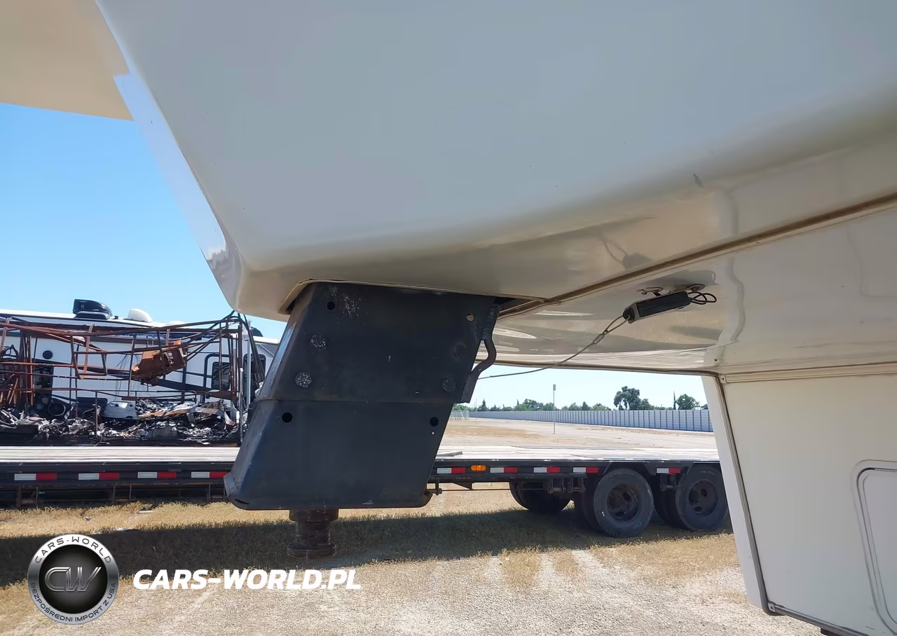 2001 Glendale Titanium 5Th Whl Travel Trailer VIN:2GRFW28T61S015318 - 10