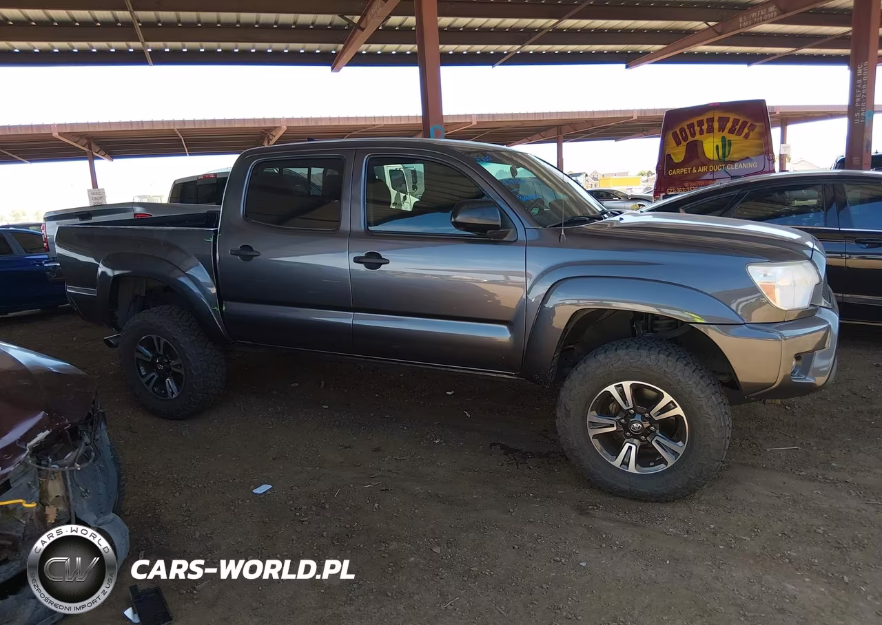2015 Toyota Tacoma Prerunner V6 VIN:5TFJU4GN3FX079097 - 13