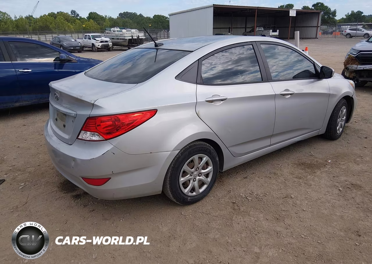 2013 Hyundai Accent Gls VIN:KMHCT4AE3DU501030 - 4