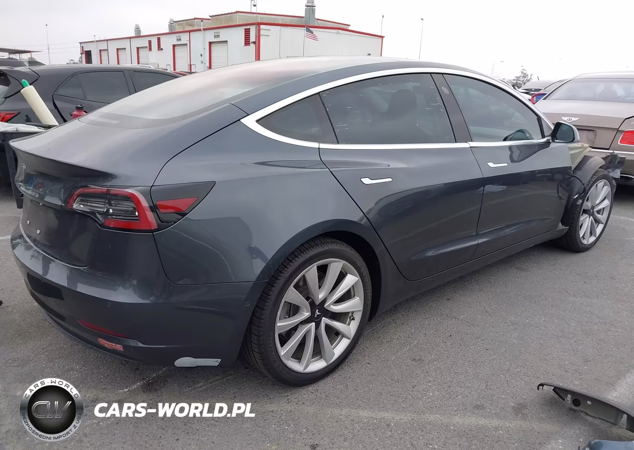 2018 Tesla Model 3 Long Range-Mid Range VIN:5YJ3E1EA2JF015107 - 4
