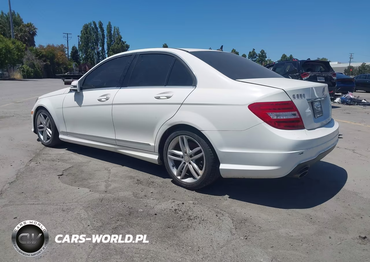2014 Mercedes-Benz C 250 Sport VIN:WDDGF4HB6EG219561 - 3
