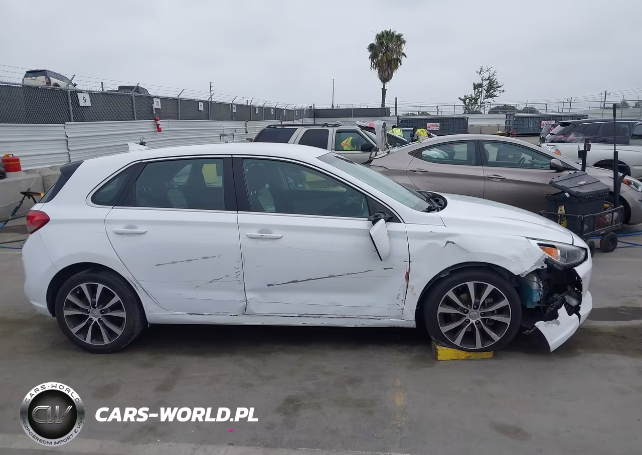 2020 Hyundai Elantra Gt VIN:KMHH35LE0LU125104 - 13