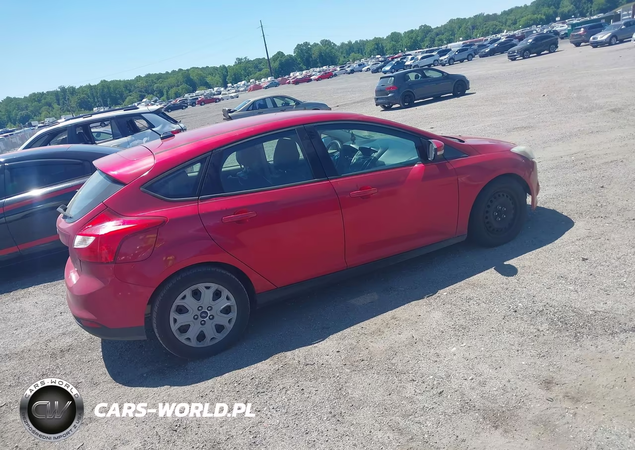 2012 Ford Focus Se VIN:1FAHP3K24CL270047 - 4