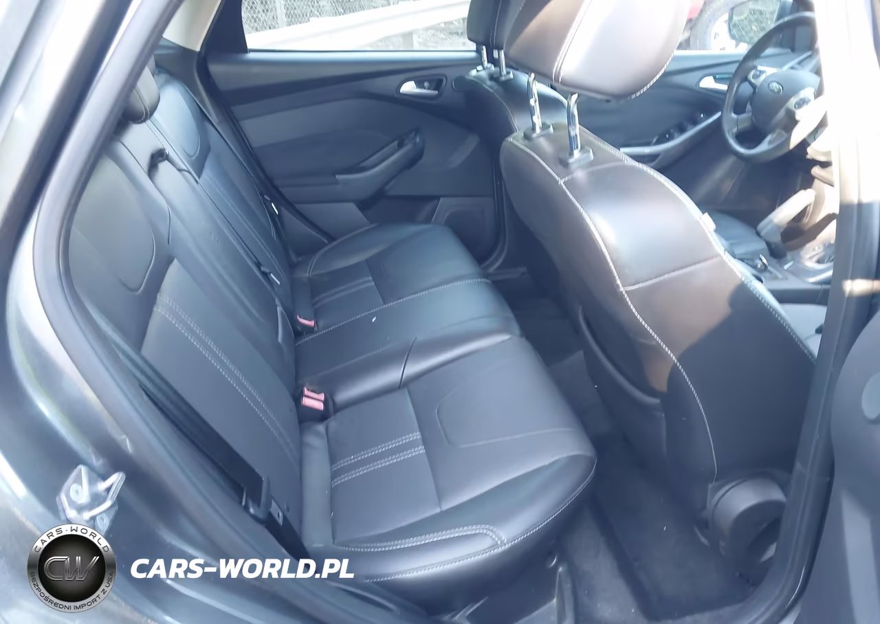 2014 Ford Focus Titanium VIN:1FADP3N25EL319950 - 8