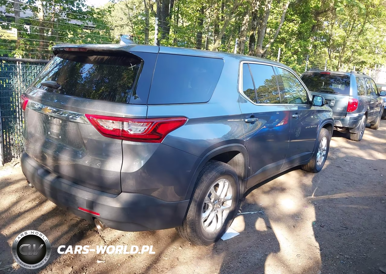 2020 Chevrolet Traverse Fwd Ls VIN:1GNERFKW8LJ310340 - 4