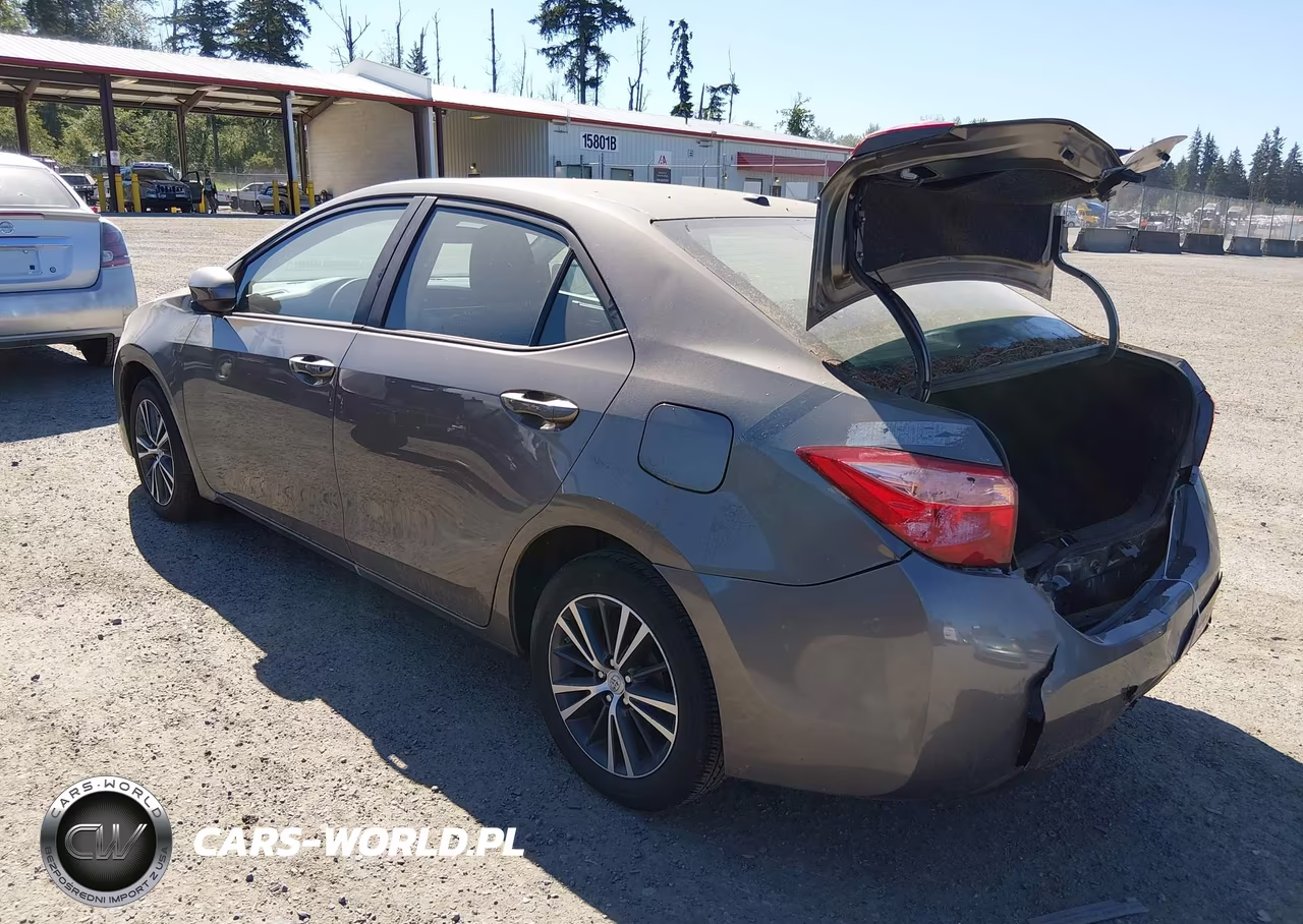 2018 Toyota Corolla Le VIN:2T1BURHE5JC057948 - 3