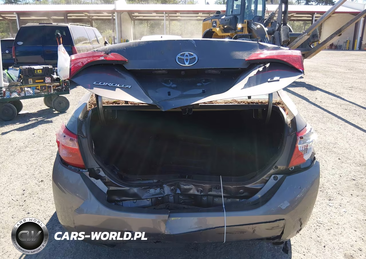 2018 Toyota Corolla Le VIN:2T1BURHE5JC057948 - 6