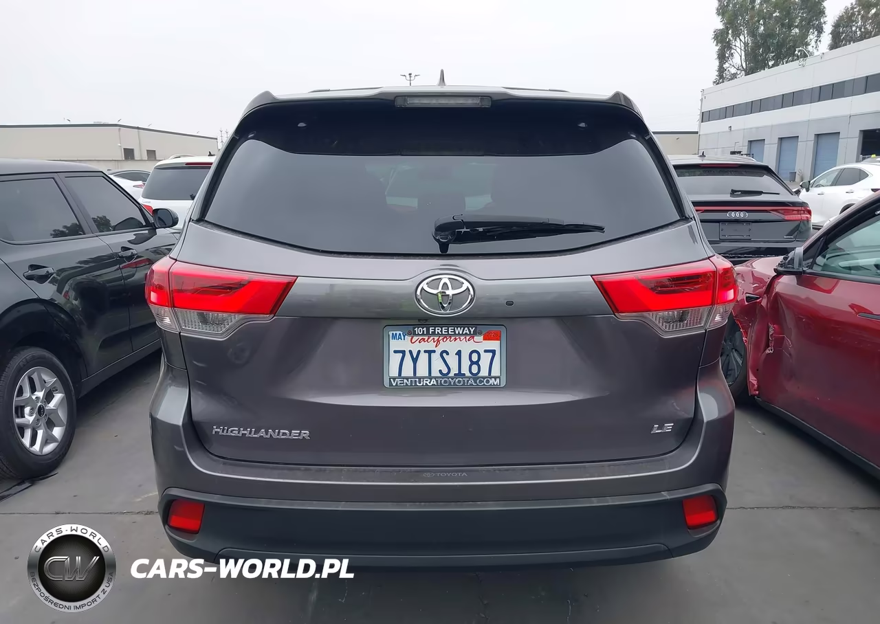 2017 Toyota Highlander Le Plus VIN:5TDZZRFH3HS213189 - 17