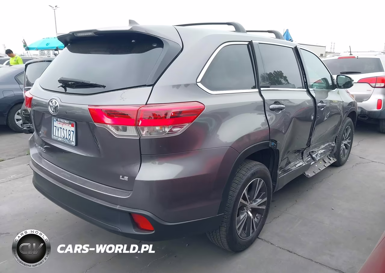 2017 Toyota Highlander Le Plus VIN:5TDZZRFH3HS213189 - 4