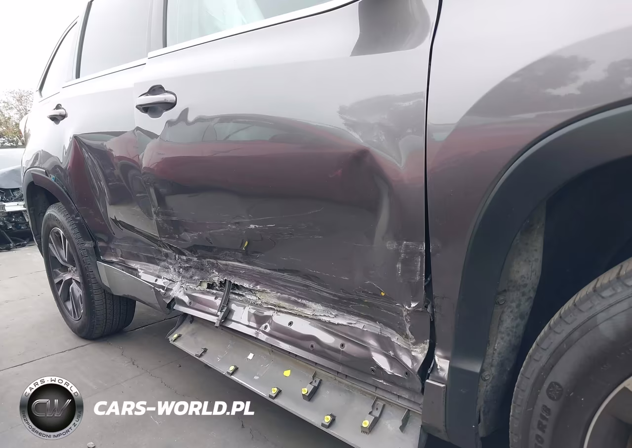 2017 Toyota Highlander Le Plus VIN:5TDZZRFH3HS213189 - 6