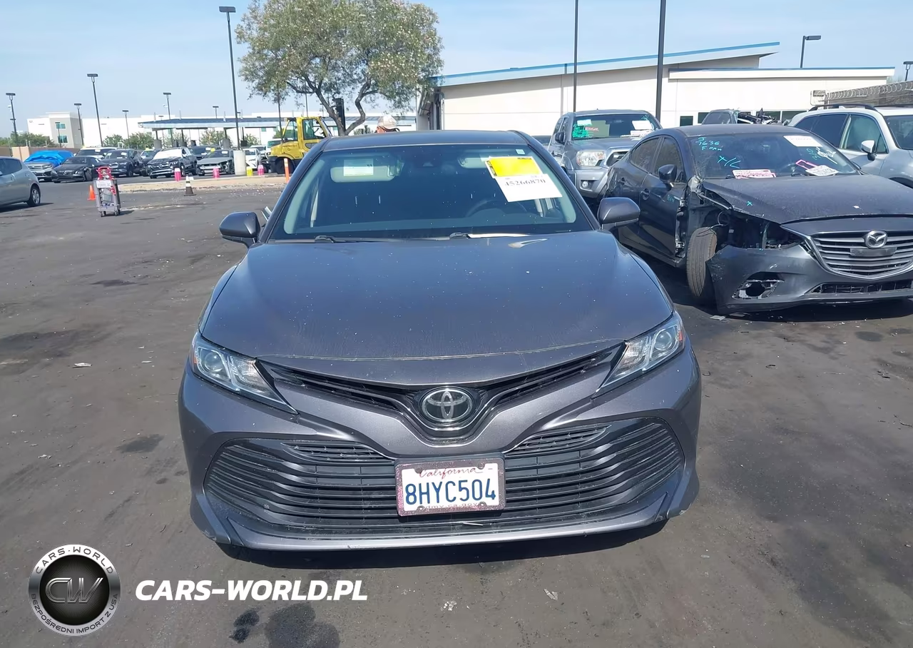 2019 Toyota Camry Le VIN:4T1B11HK9KU186193 - 13