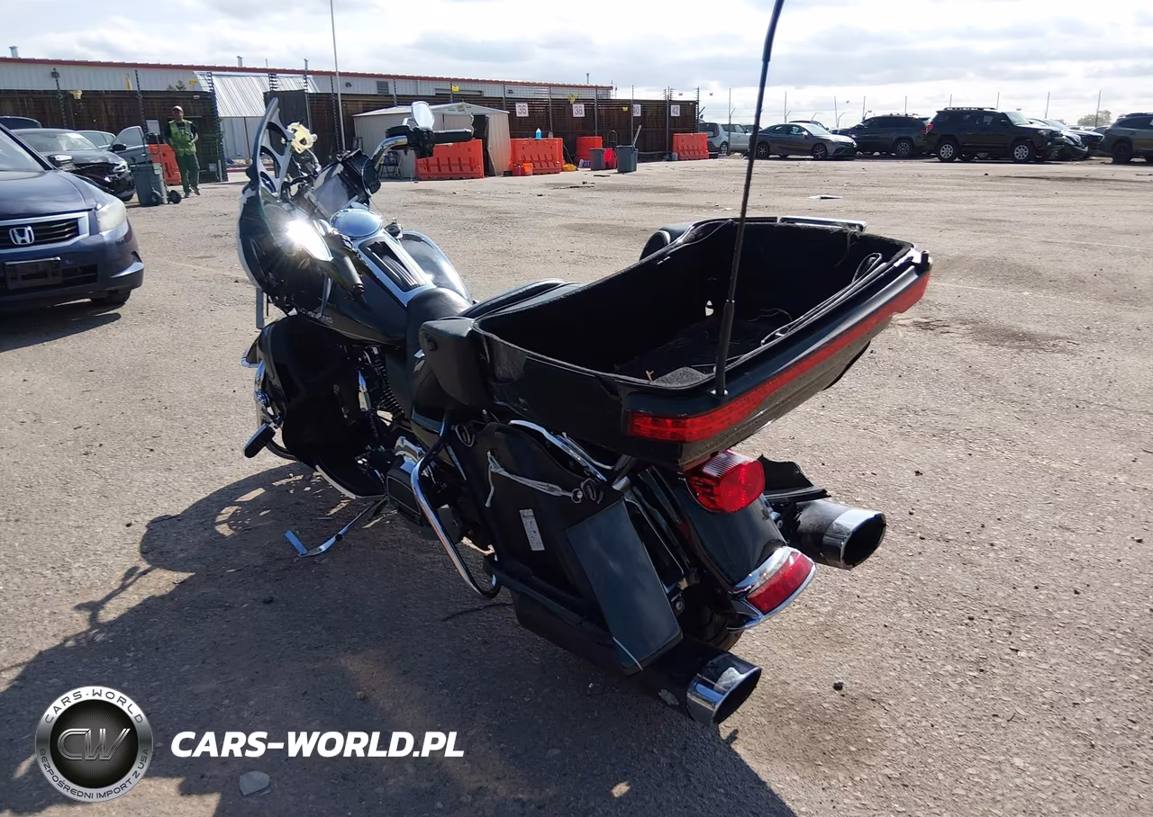 2014 Harley-Davidson Flhtk Electra Glide Ultra Ltd VIN:1HD1KEL12EB647106 - 3