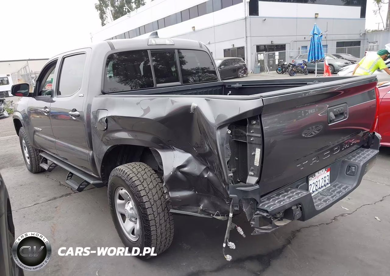 2020 Toyota Tacoma Sr5 VIN:5TFAX5GN9LX186535 - 3