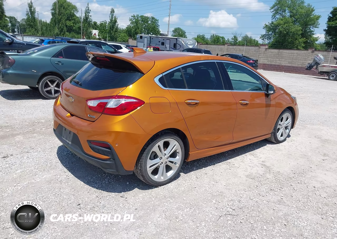 2017 Chevrolet Cruze Premier Auto VIN:3G1BF6SM0HS587842 - 4