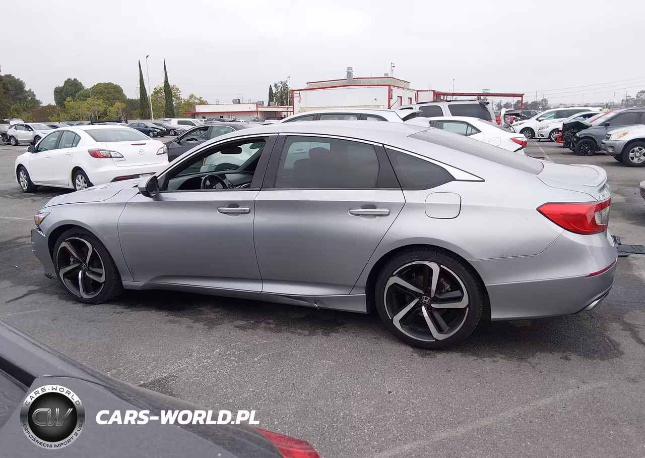 2018 Honda Accord Sport VIN:1HGCV1F37JA150268 - 14