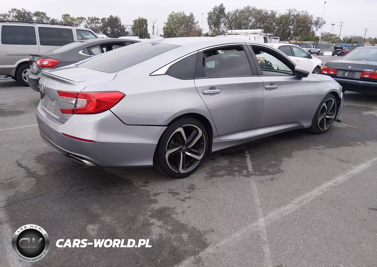 2018 Honda Accord Sport VIN:1HGCV1F37JA150268 - 4