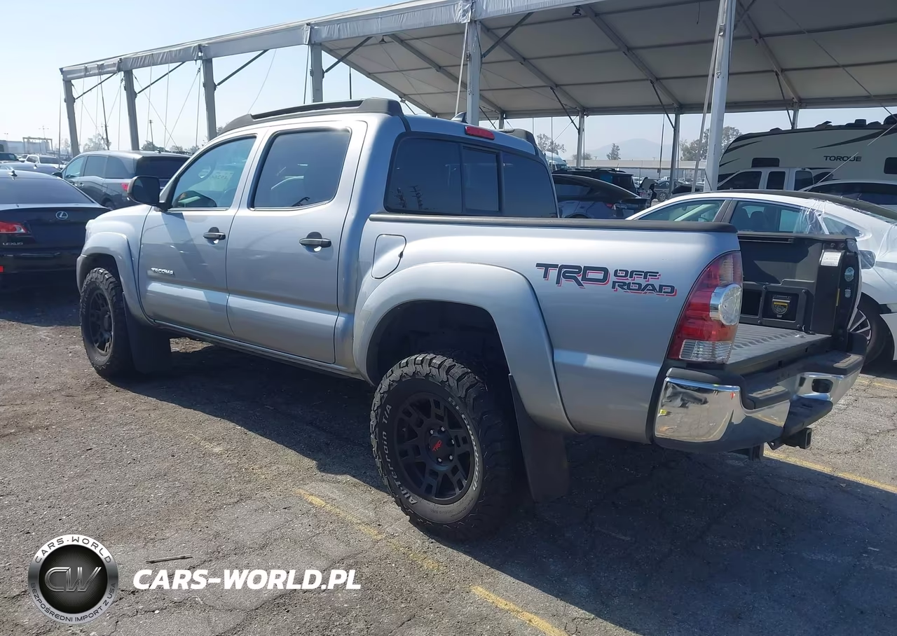 2014 Toyota Tacoma Prerunner V6 VIN:3TMJU4GN3EM165367 - 3