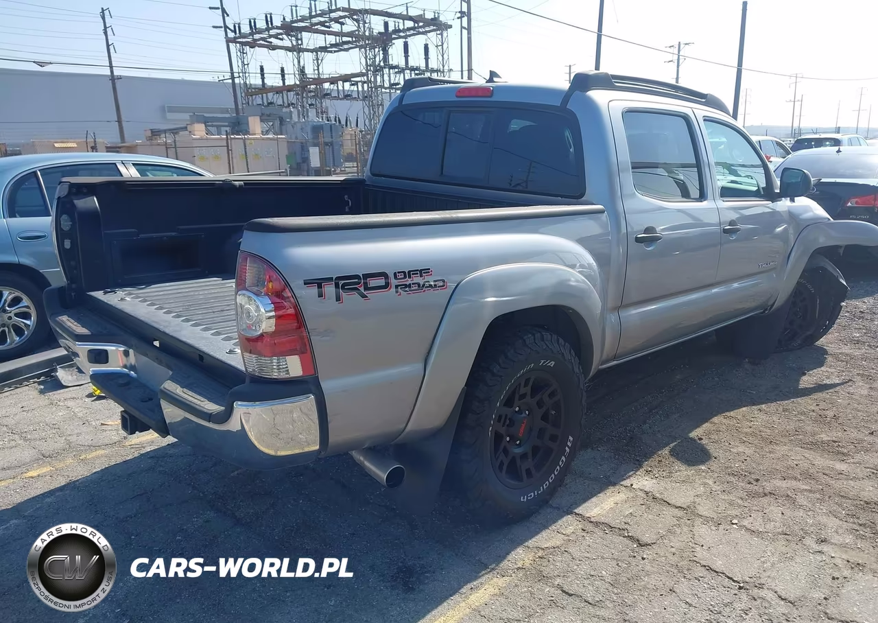 2014 Toyota Tacoma Prerunner V6 VIN:3TMJU4GN3EM165367 - 4