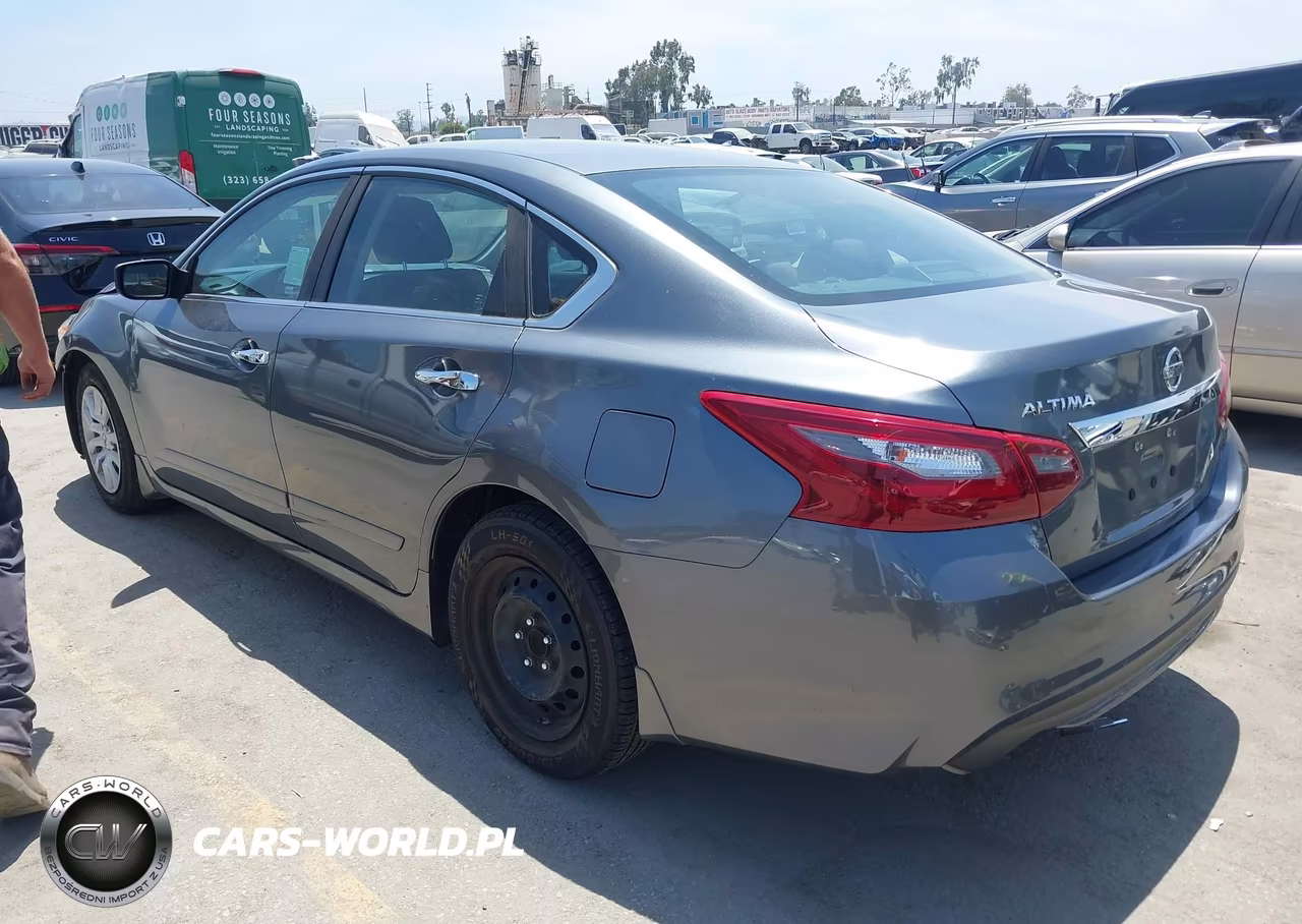 2018 Nissan Altima 2.5 S VIN:1N4AL3AP0JC473511 - 3