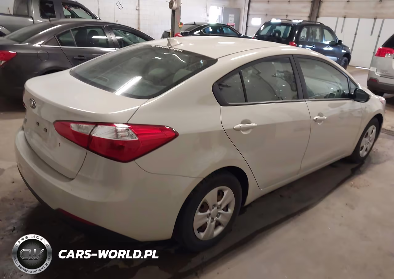 2015 Kia Forte Lx VIN:KNAFK4A6XF5336715 - 4