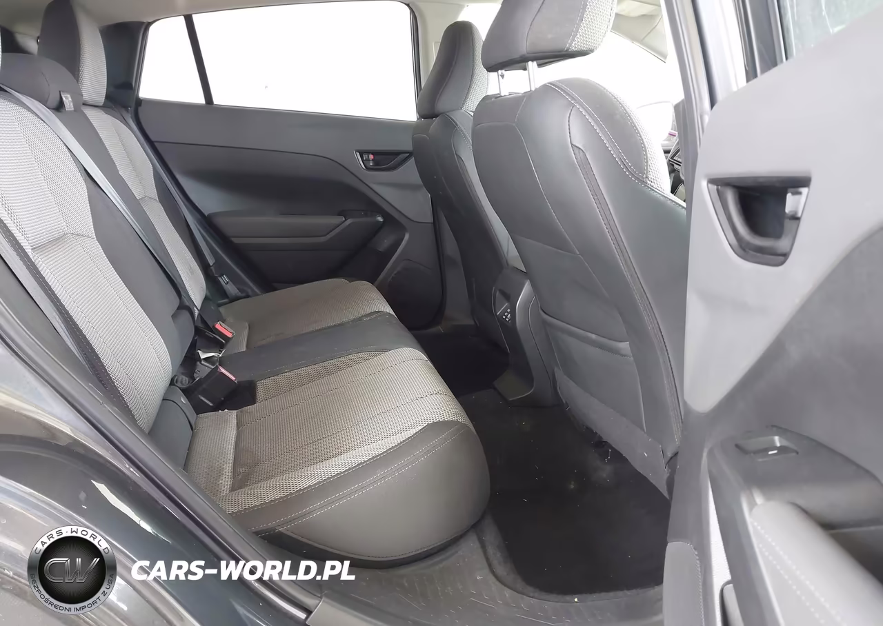 2024 Subaru Crosstrek Premium VIN:JF2GUADC7R8309221 - 8