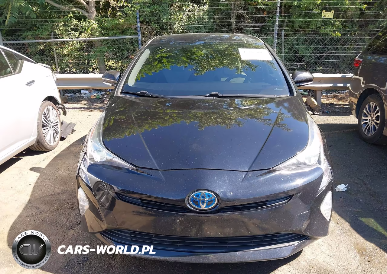 2016 Toyota Prius Three Touring VIN:JTDKARFU3G3016058 - 11