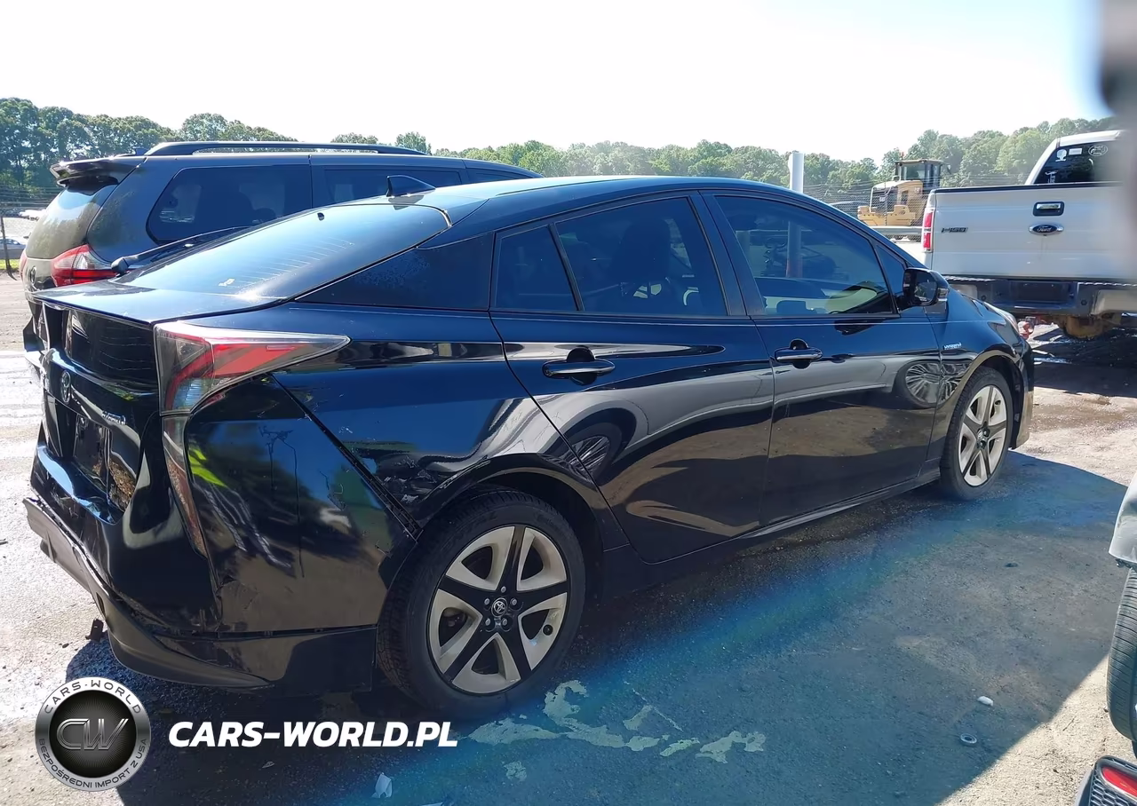 2016 Toyota Prius Three Touring VIN:JTDKARFU3G3016058 - 4