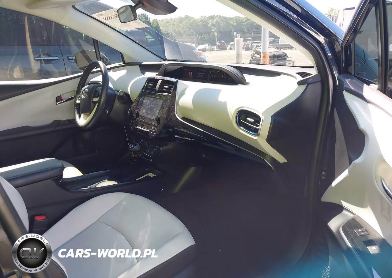 2016 Toyota Prius Three Touring VIN:JTDKARFU3G3016058 - 5