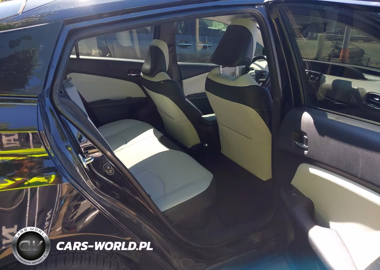 2016 Toyota Prius Three Touring VIN:JTDKARFU3G3016058 - 8
