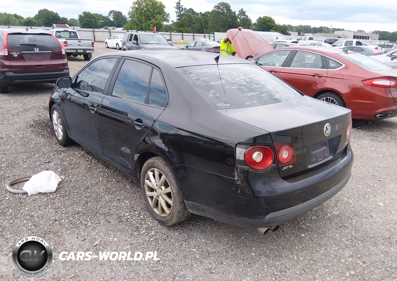 2010 Volkswagen Jetta Limited Edition VIN:3VWRZ7AJ4AM138570 - 3