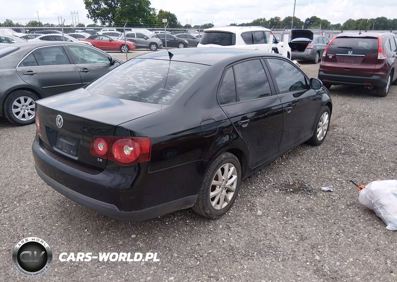 2010 Volkswagen Jetta Limited Edition VIN:3VWRZ7AJ4AM138570 - 4