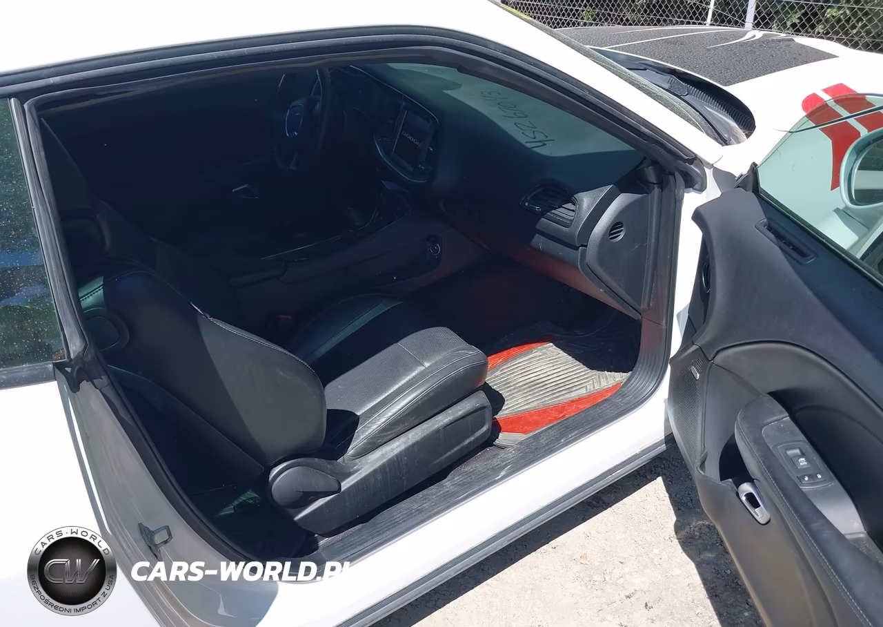 2018 Dodge Challenger Sxt Plus VIN:2C3CDZAG0JH131500 - 5