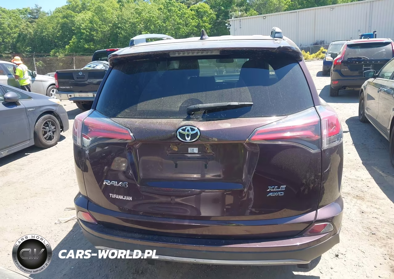 2018 Toyota Rav4 Xle VIN:2T3RFREVXJW698600 - 16