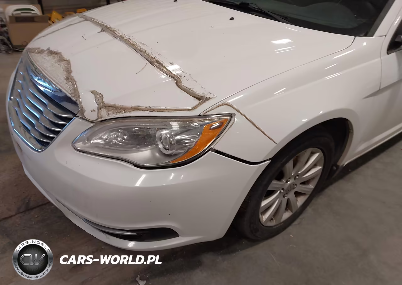 2014 Chrysler 200 Touring VIN:1C3CCBBB5EN108143 - 14