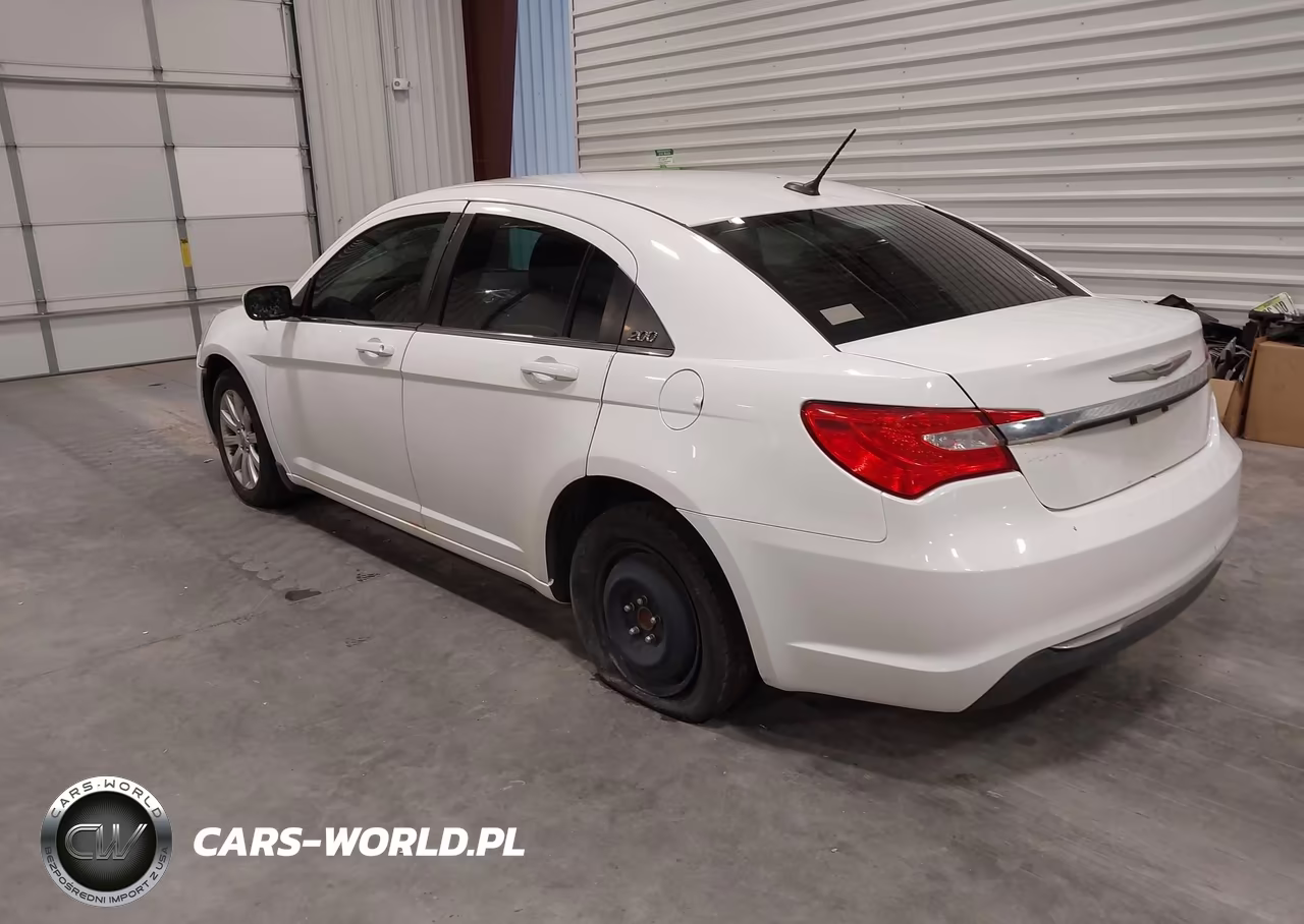 2014 Chrysler 200 Touring VIN:1C3CCBBB5EN108143 - 3
