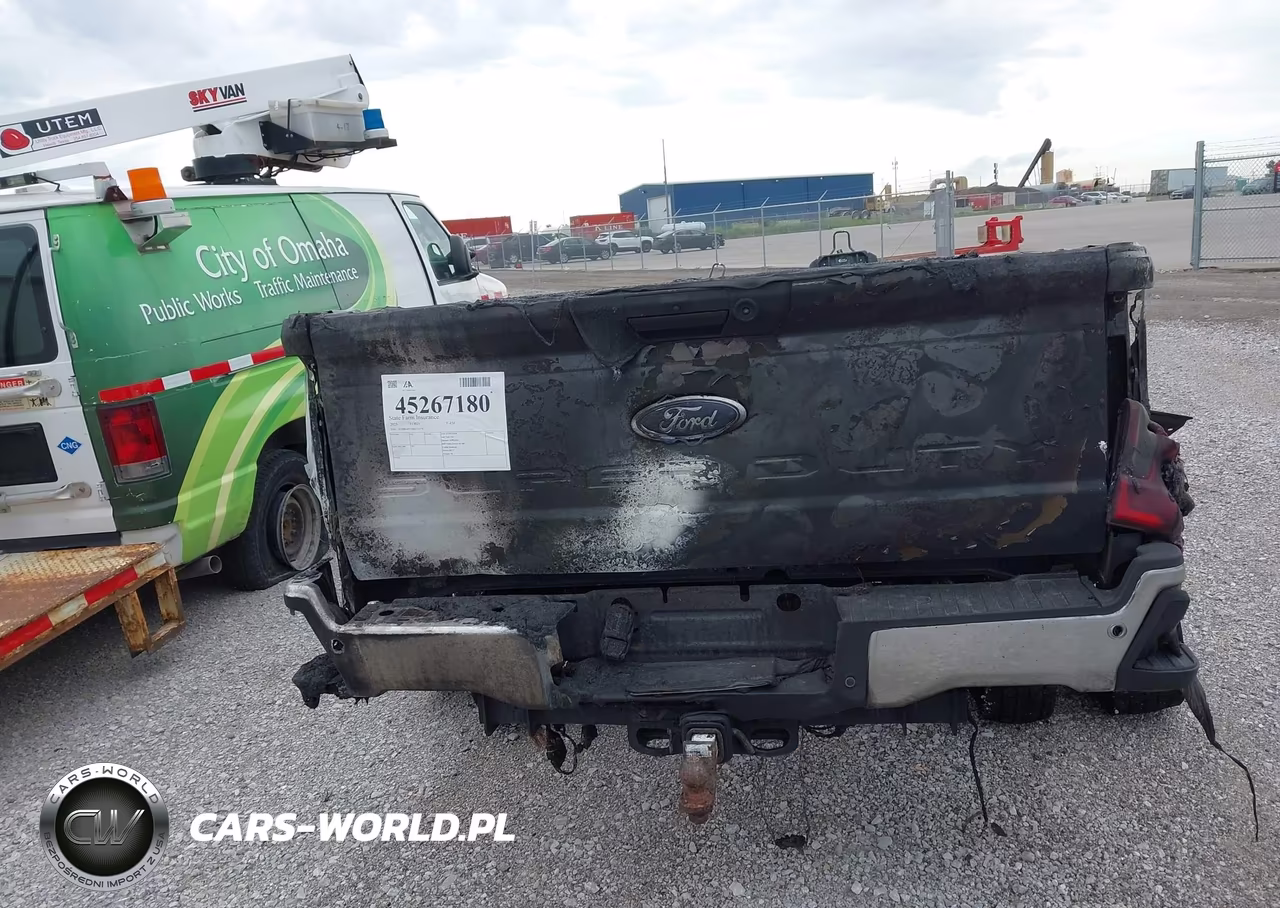2025 Ford F-450 Xlt VIN:1FT8W4DT3SEC53770 - 8