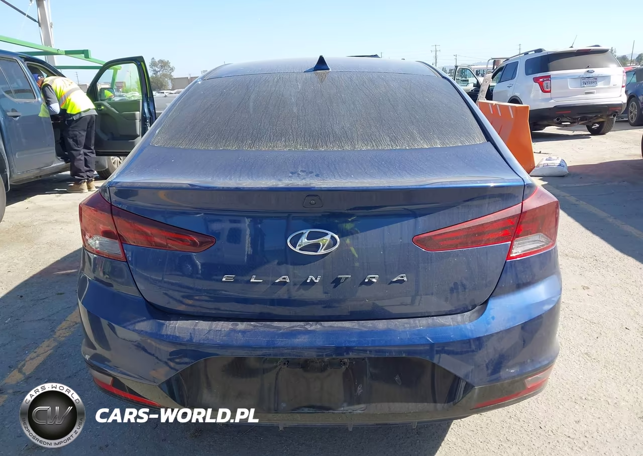 2019 Hyundai Elantra Value Edition VIN:5NPD84LF4KH480972 - 17