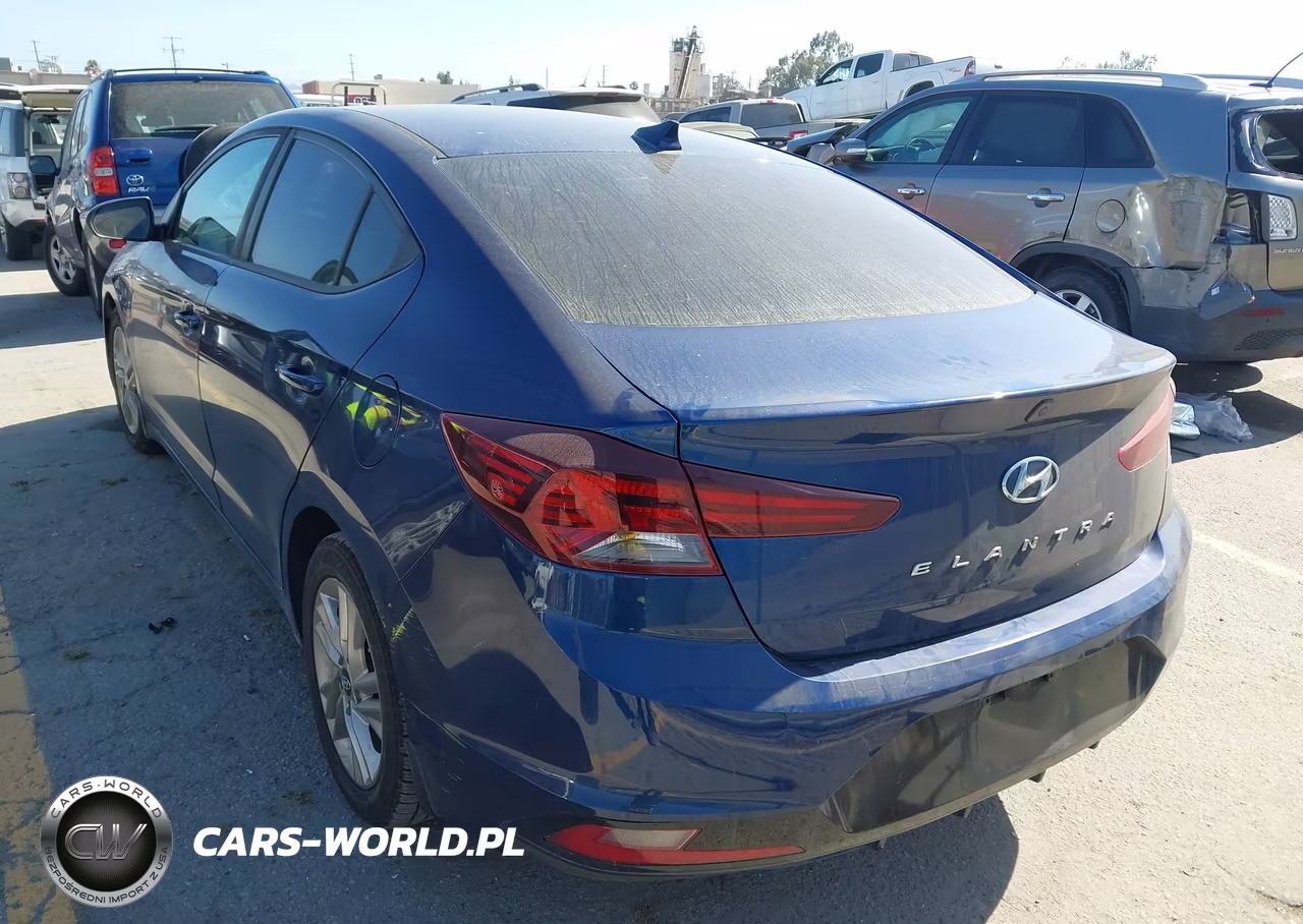 2019 Hyundai Elantra Value Edition VIN:5NPD84LF4KH480972 - 3